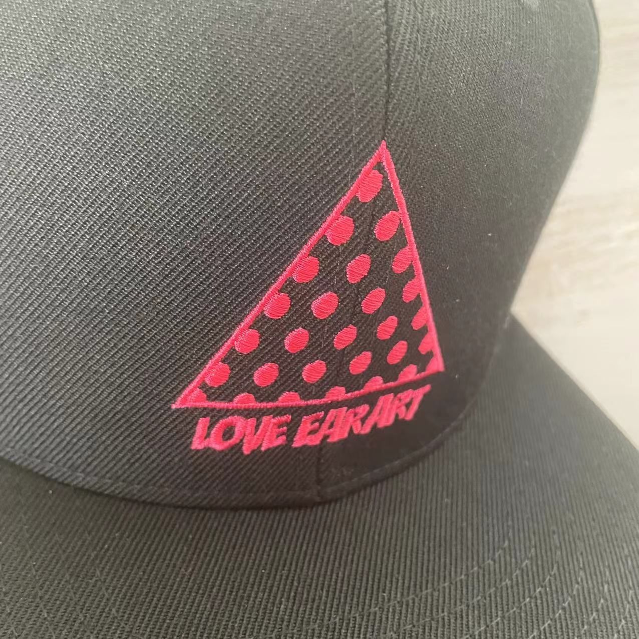 LOVE EAR ART】HRCSイベント限定 キャップ ブラック ピンク刺繍 - メルカリ