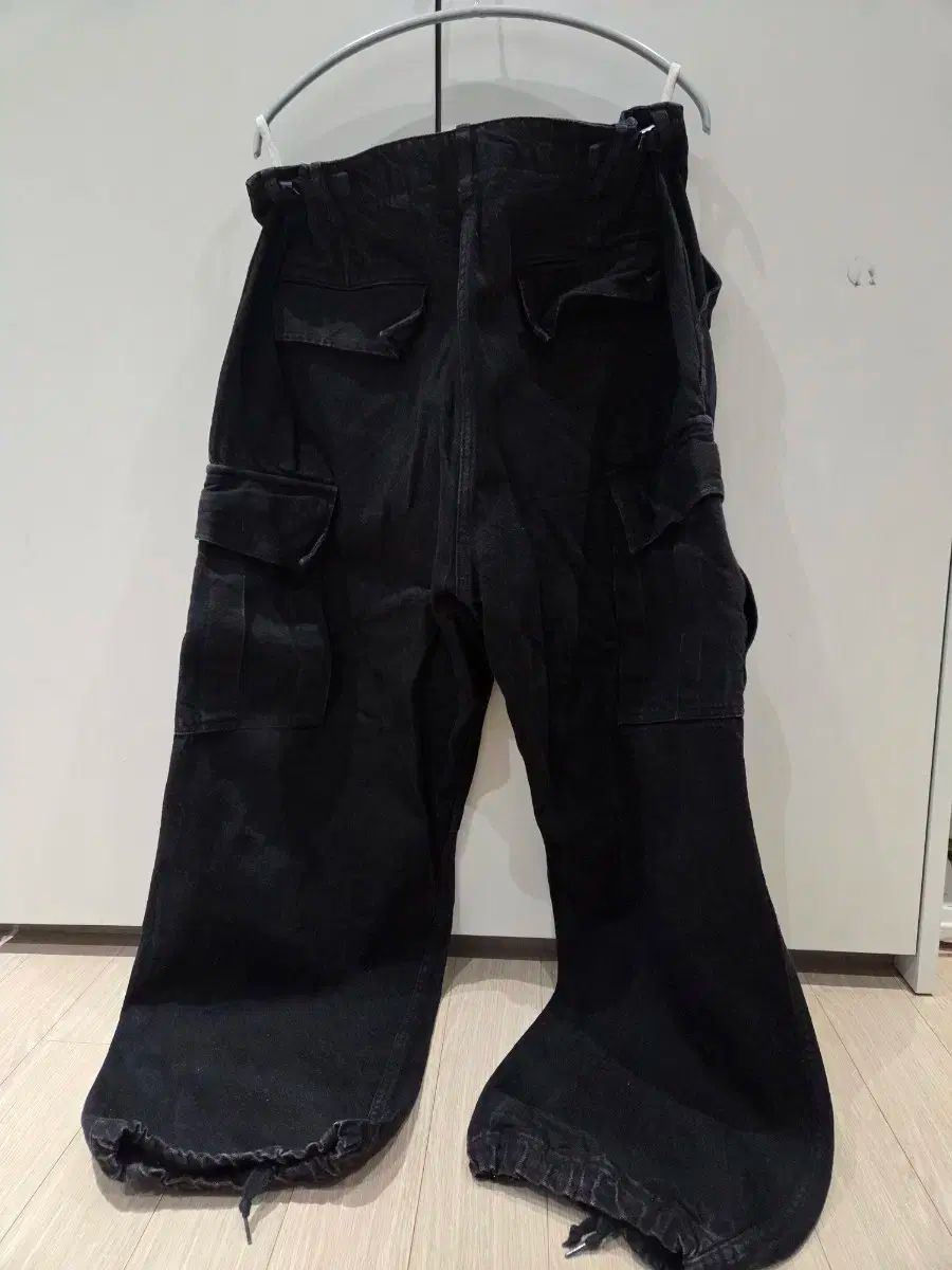 24ss コモリ COMOLI ブラックデニム B.D.Uパンツ カーゴパンツ COMOLI