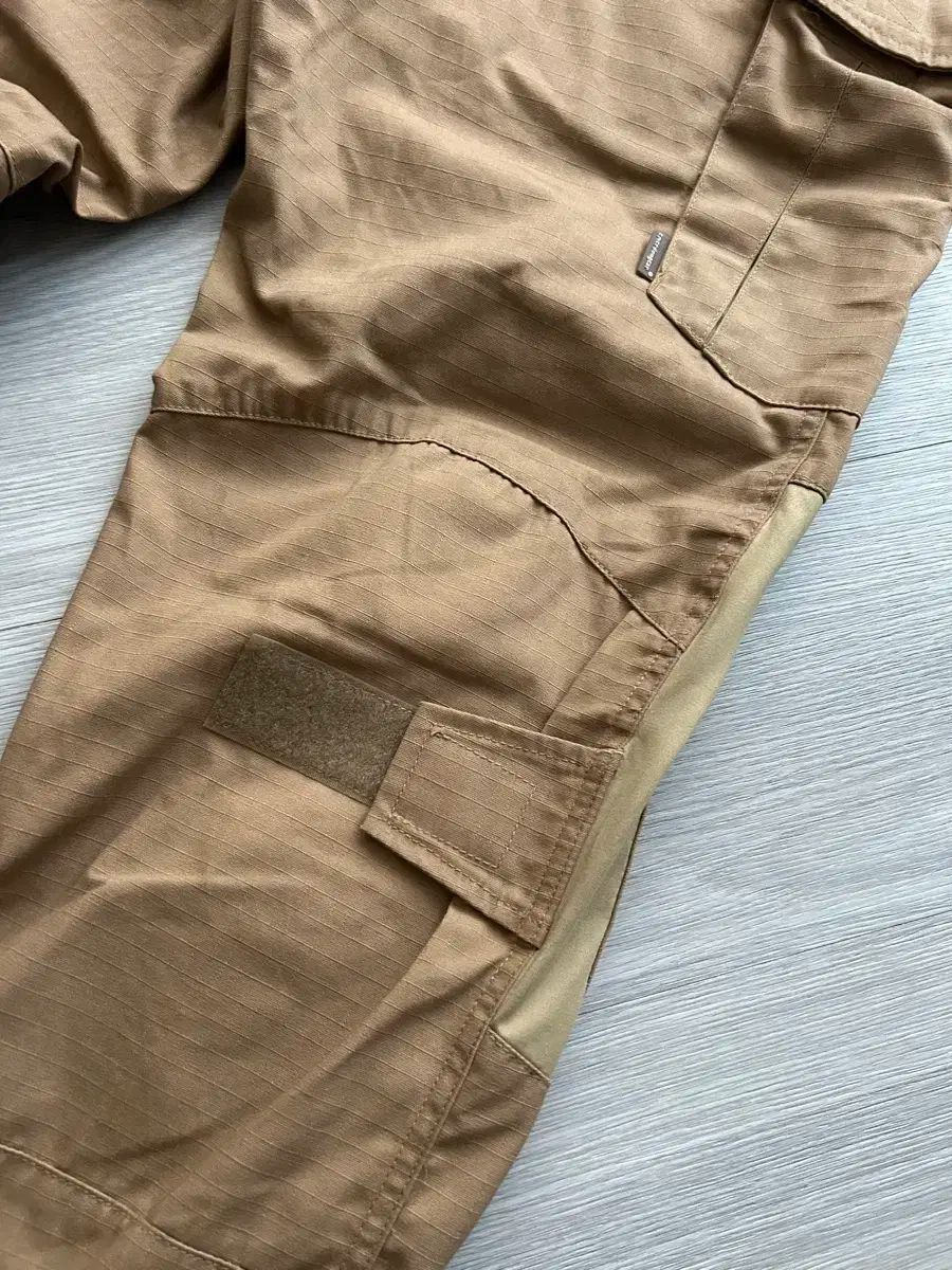 タクティカルパンツ32