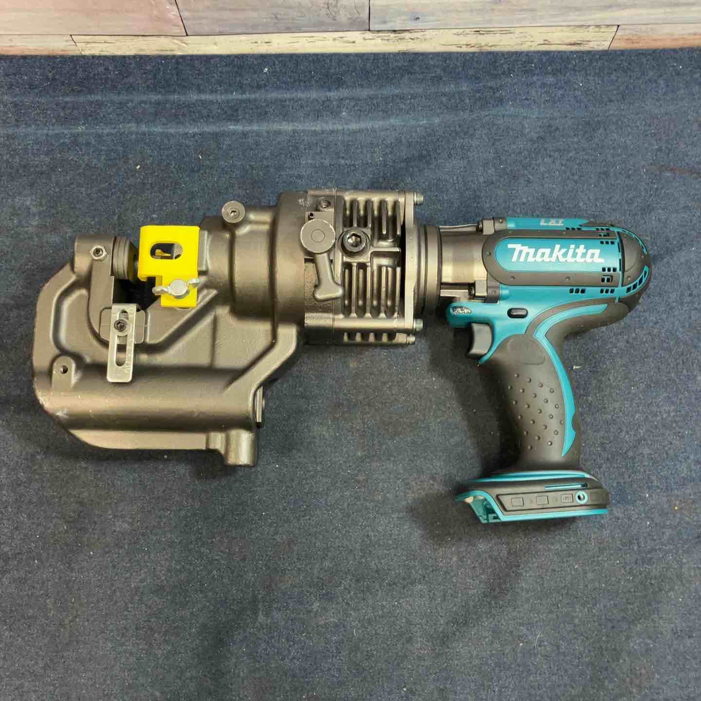 マキタ makita コードレスパンチャー PP200DRG 八潮店