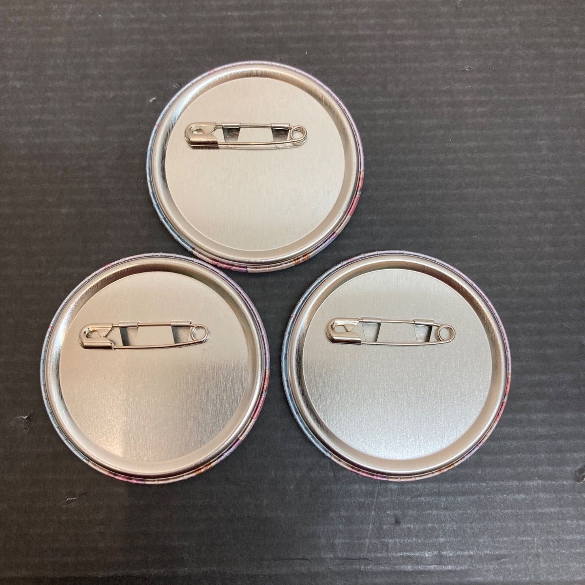 広店】3点 桃鈴ねね シャイニーウェーブver. 缶バッジ