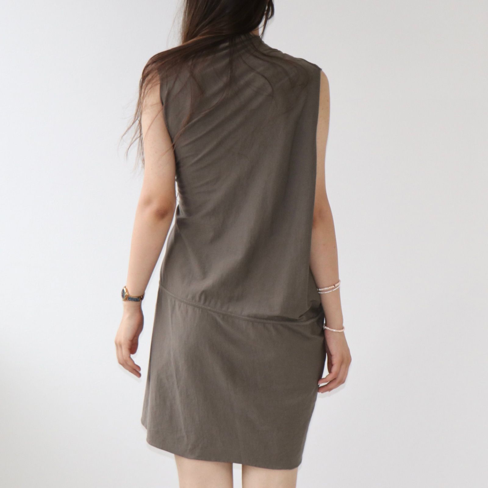 LILIES ノースリーブ