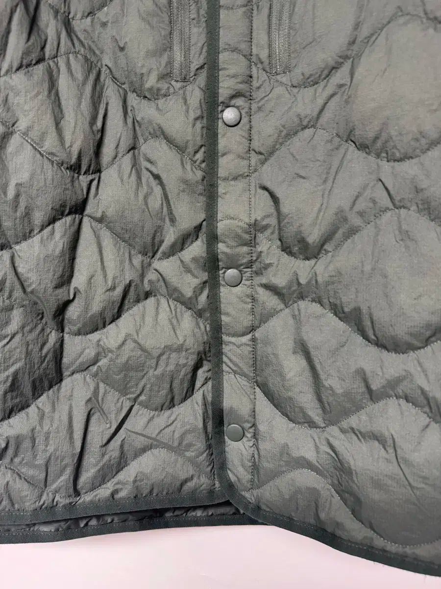 UNIQLO ホワイトマウンテニアリング 軽量ダウン KANDAIZUMI_COM