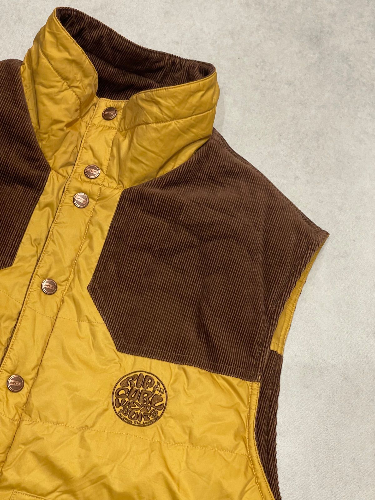 コーデュロイ×ナイロン中綿ベスト