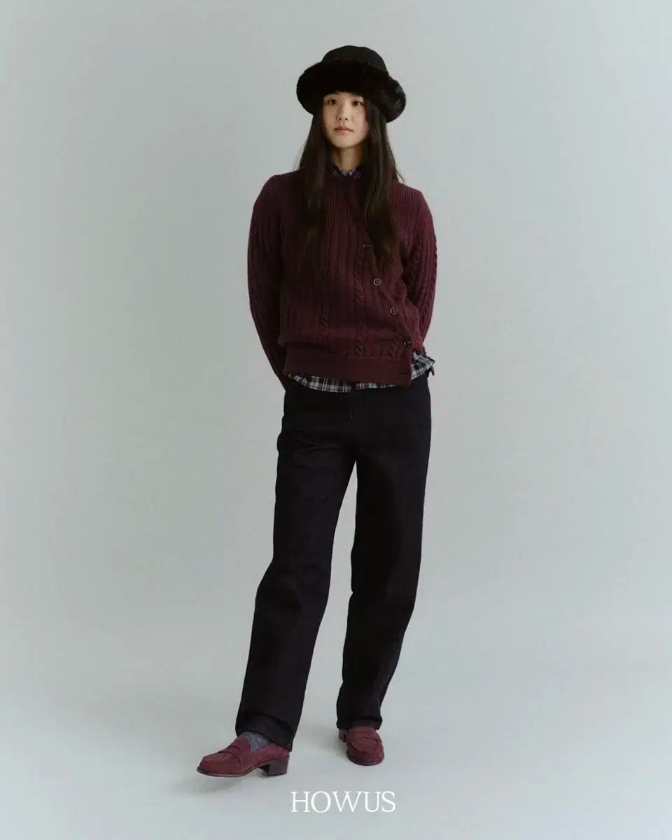 ホワス アシンメトリー スーパーファイン メリノ ウール カーディガン バーガンディ