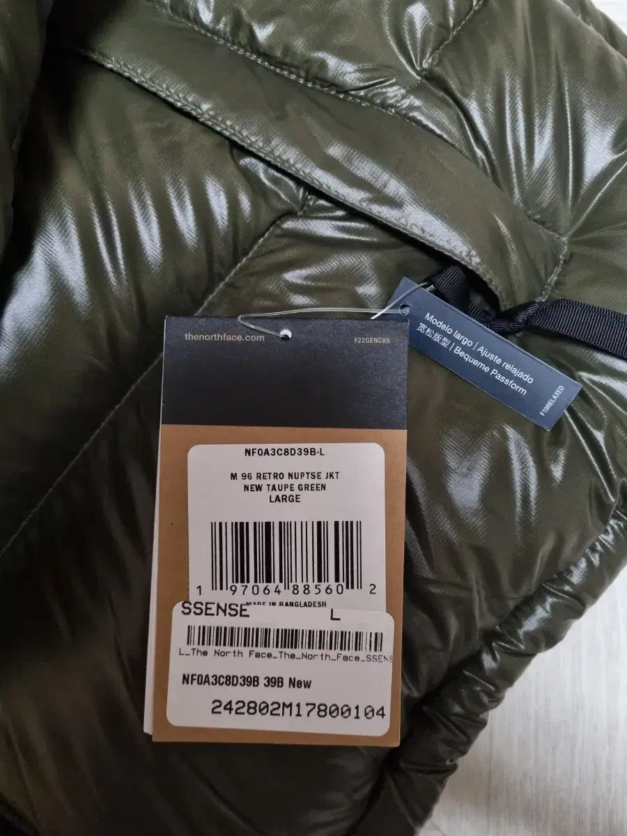 THE NORTH FACE ザノースフェイス ヌプシ ssense エクスクルーシブ L KANDAIZUMI_COM