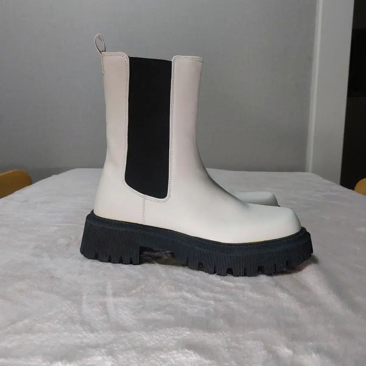 235 白 チェルシー ブーツ ddtt