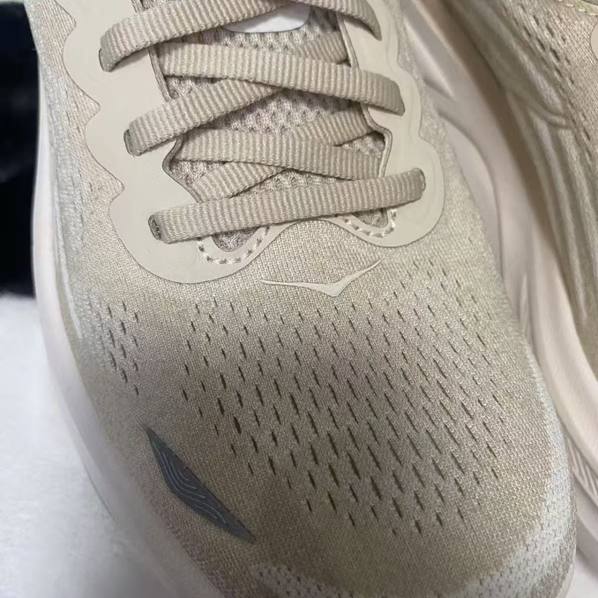 HOKA ONE Bondi 9 杏色 あんずいろ