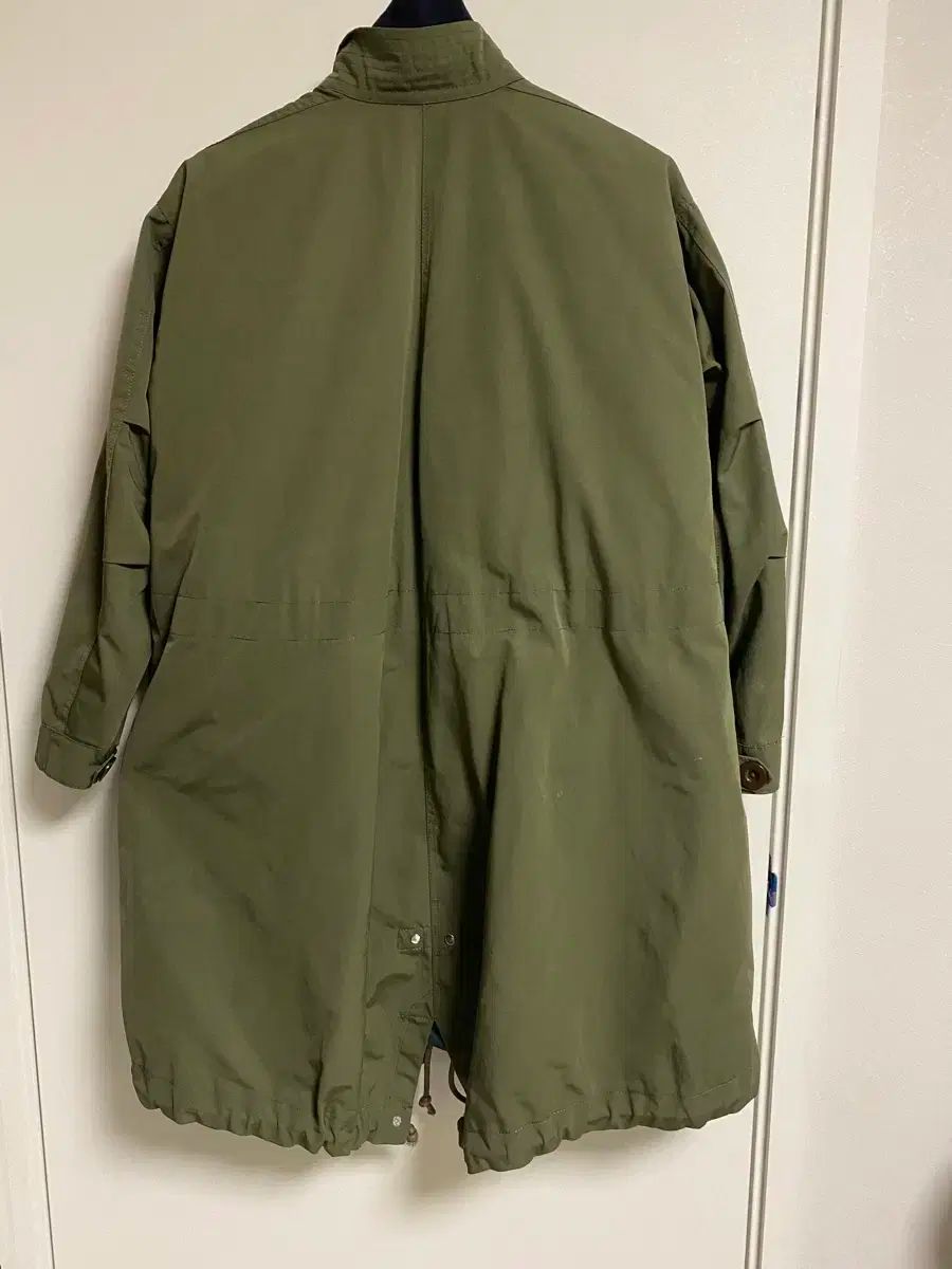 マウンテンパーカー