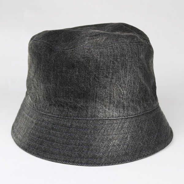 ブラックデニム