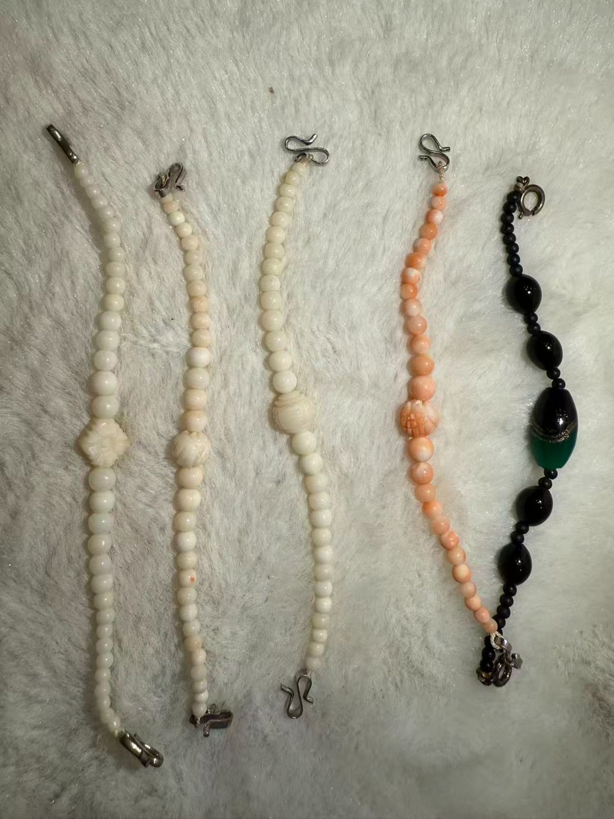 白珊瑚 ピンク珊瑚 黒瑪瑙 腕輪 5点まとめて