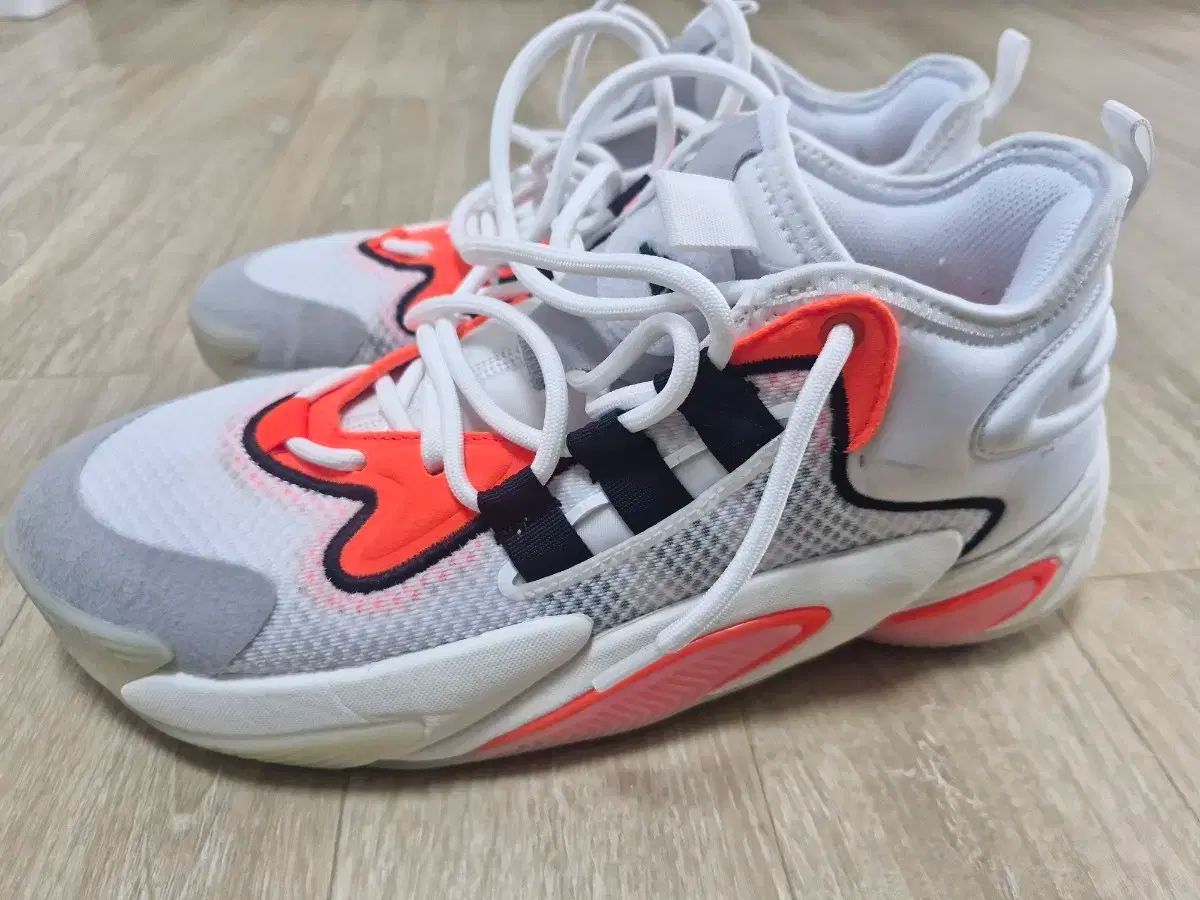 アディダス バスケシューズ byw セレクト 265