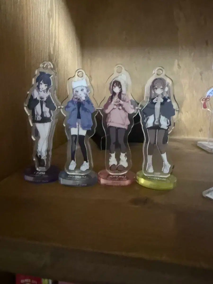 ドゥチム ISEGYE IDOL コラボ アクリルフィギュア