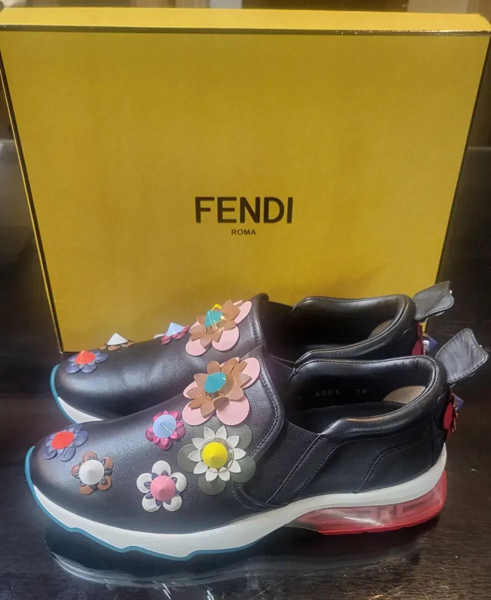 FENDI フェンディ スリッポン