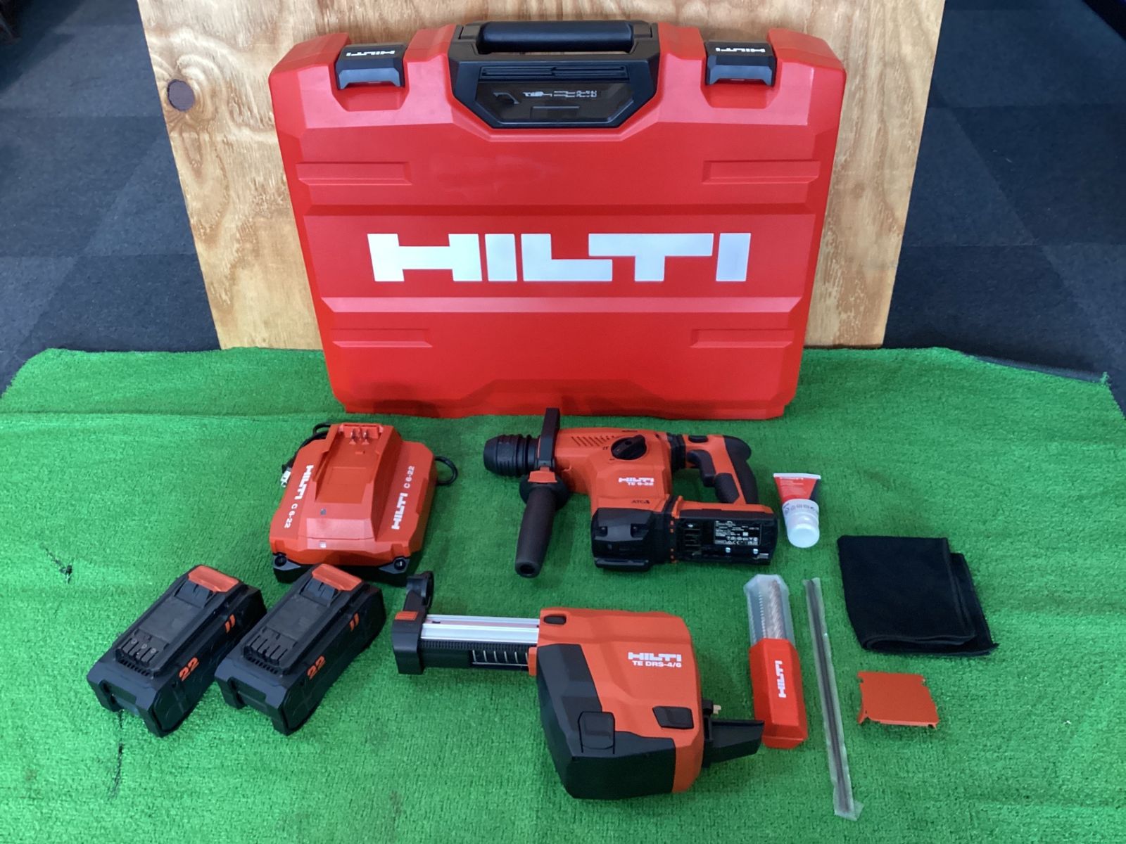 HILTI TE4-22 DRS 充電式ロータリーハンマードリル バッテリ×2 充電器 有 現状品 サ-3