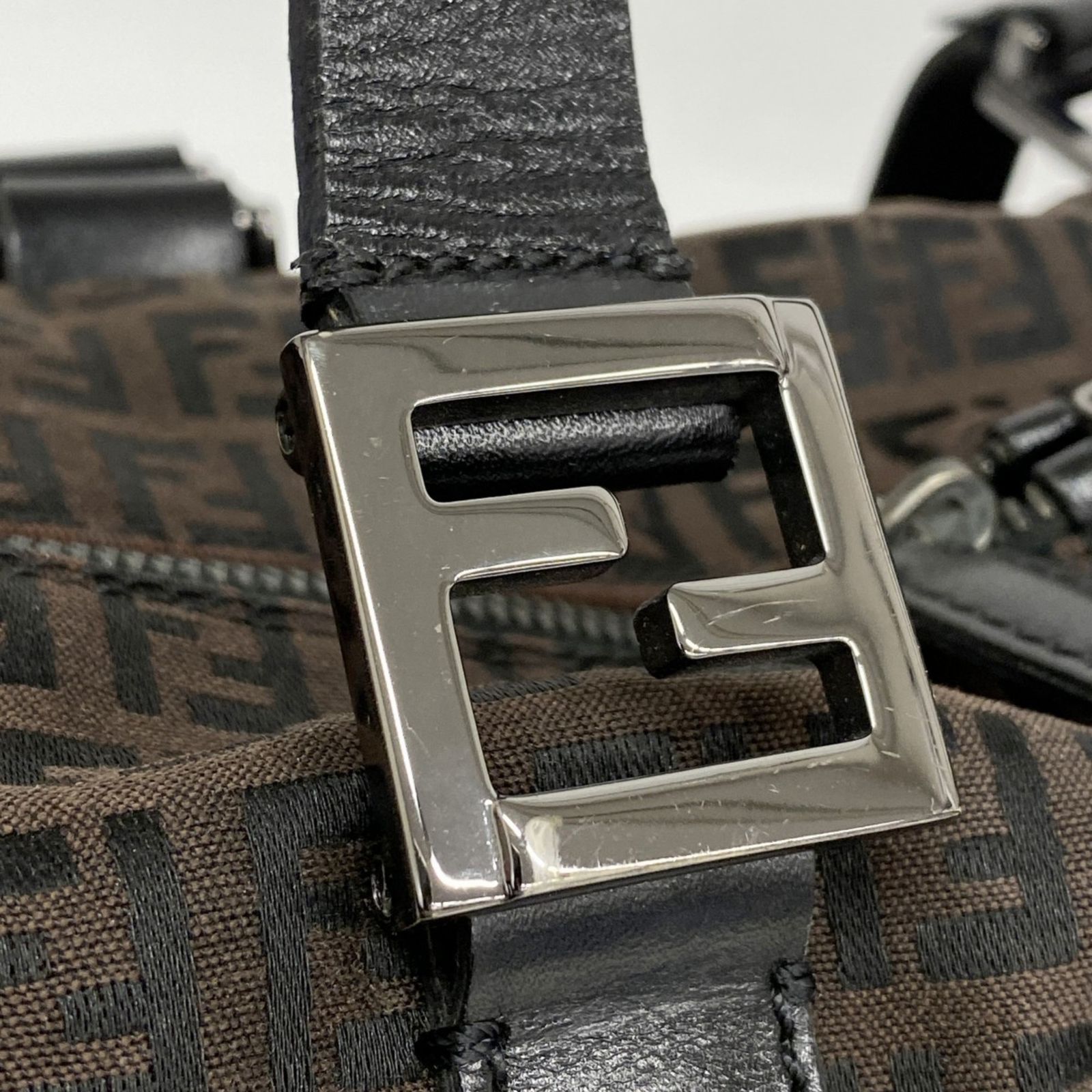 ブラウン ブラック