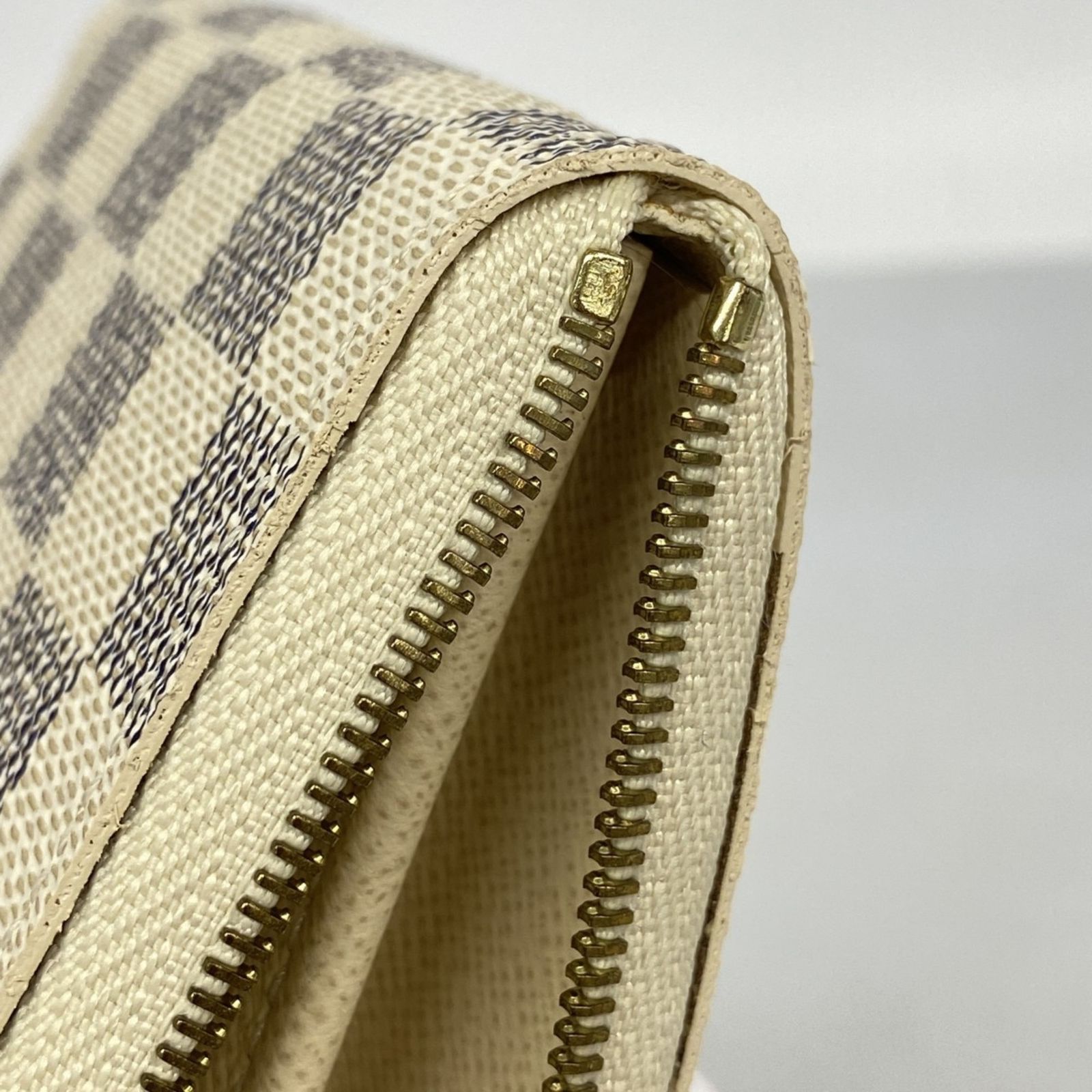 ホワイトレディース