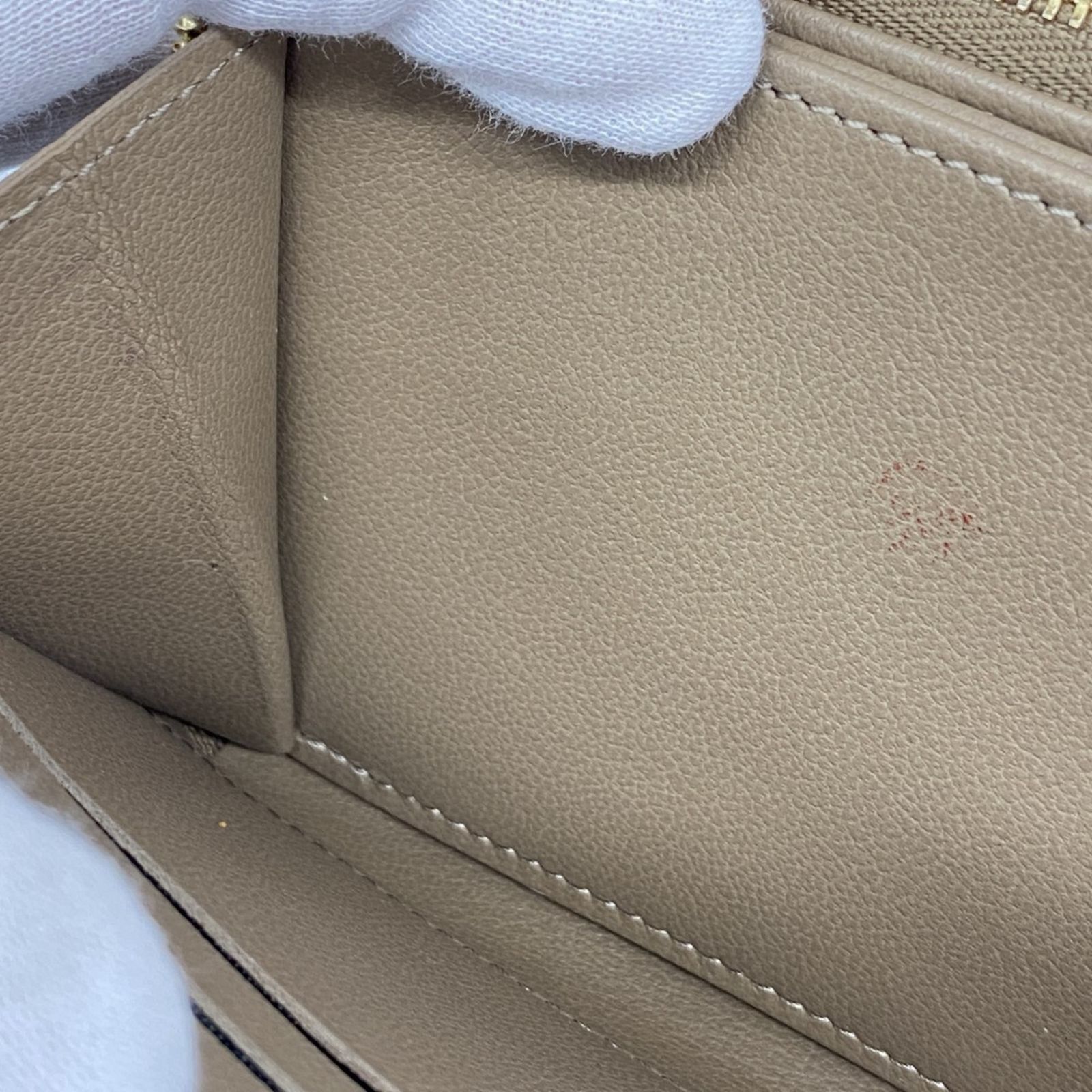 モノグラム エンボス