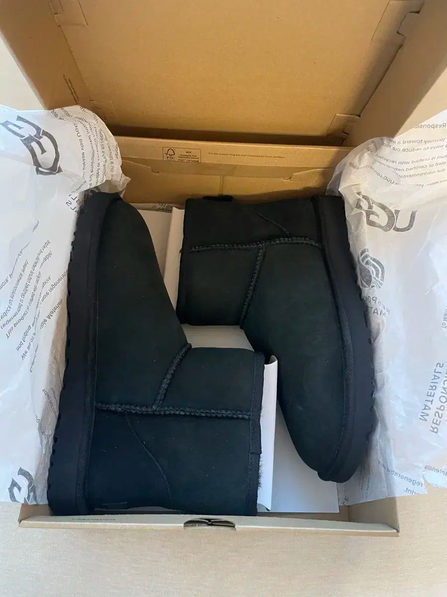 アメリカ UGG アグ Classic クラシック Mini ミニ II ブラック 250