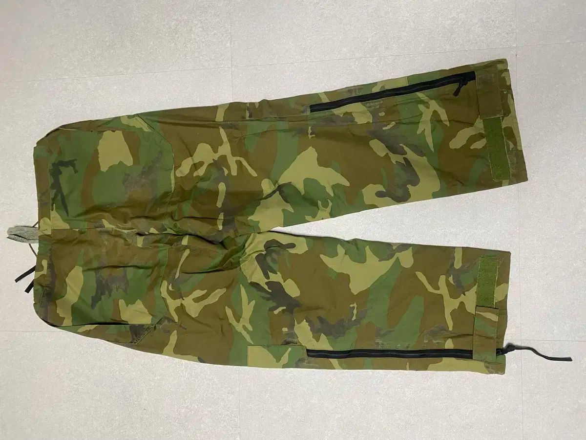 ミリタリー ウッドランド GORE-TEX ズボン ML