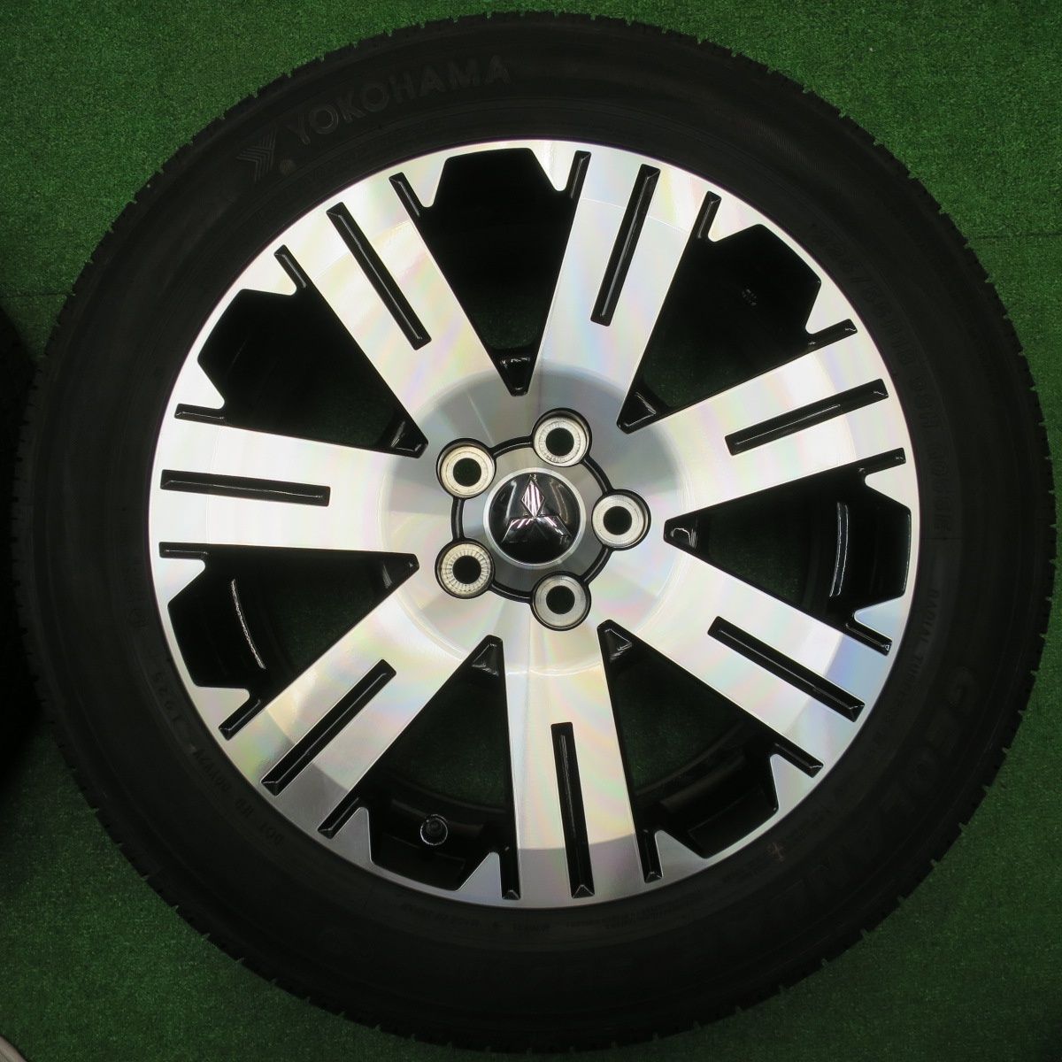 新車外し 25年 三菱 デリカ D 5 225 55 R 18 ヨコハマ ジオランダー SUV G 055 E 18インチ PCD 114 3 H ノ