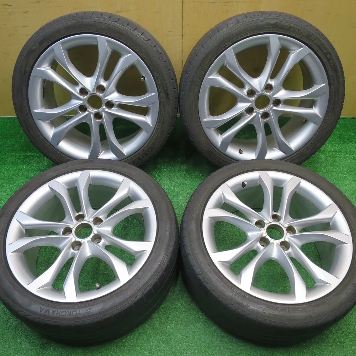 アウディ純正　カスタムエディション　255/35R20　A4　A5　A6 アウディ純正 カスタムエディション 255/35R20 A4 A5 A6 A4アバント