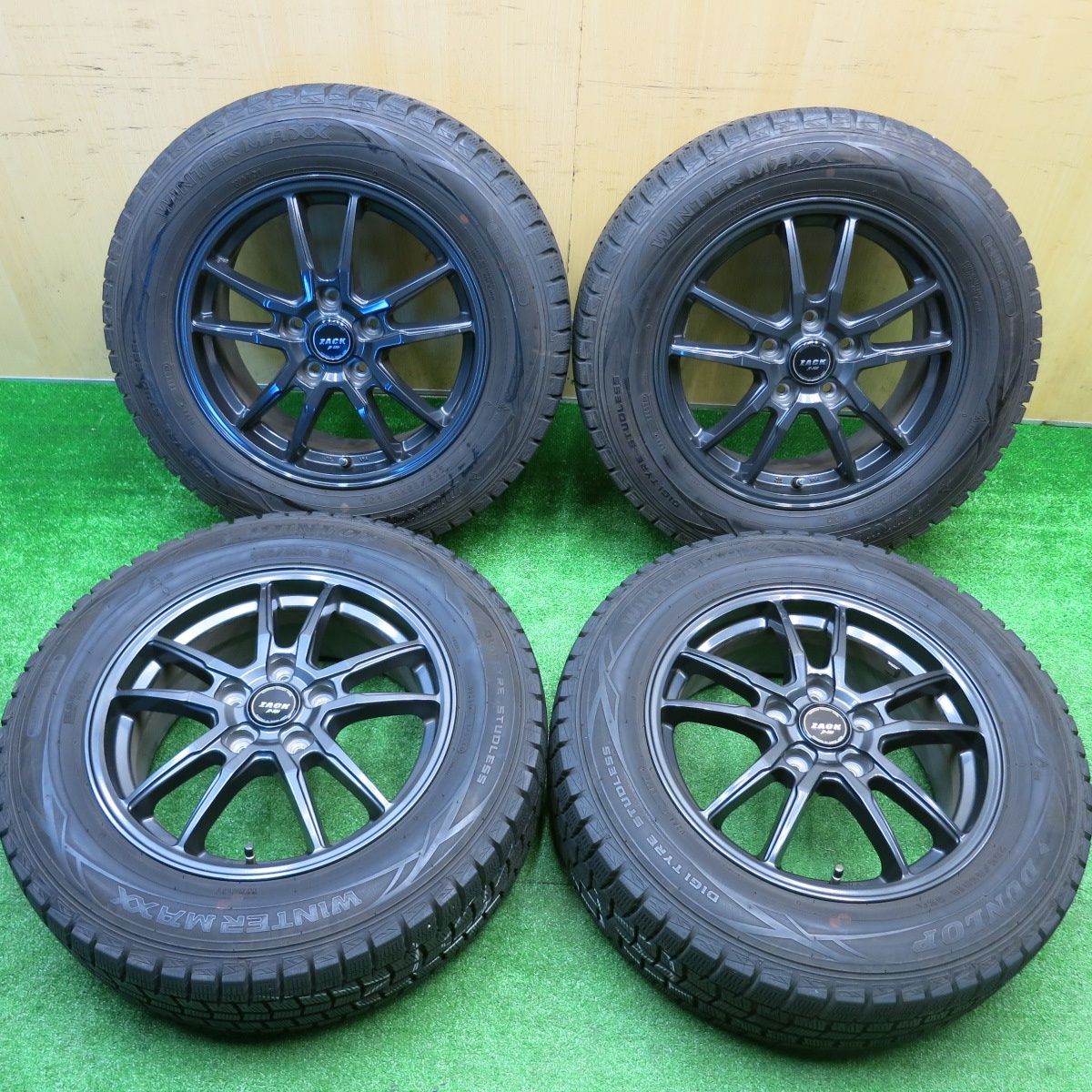 バリ溝 キレイ 9 5分 スタッドレス 205 65 R 16 ダンロップ ウインターマックス WM 01 ZACK JP 520 MONZA ザック 16インチ PCD 114 3 5 H ス