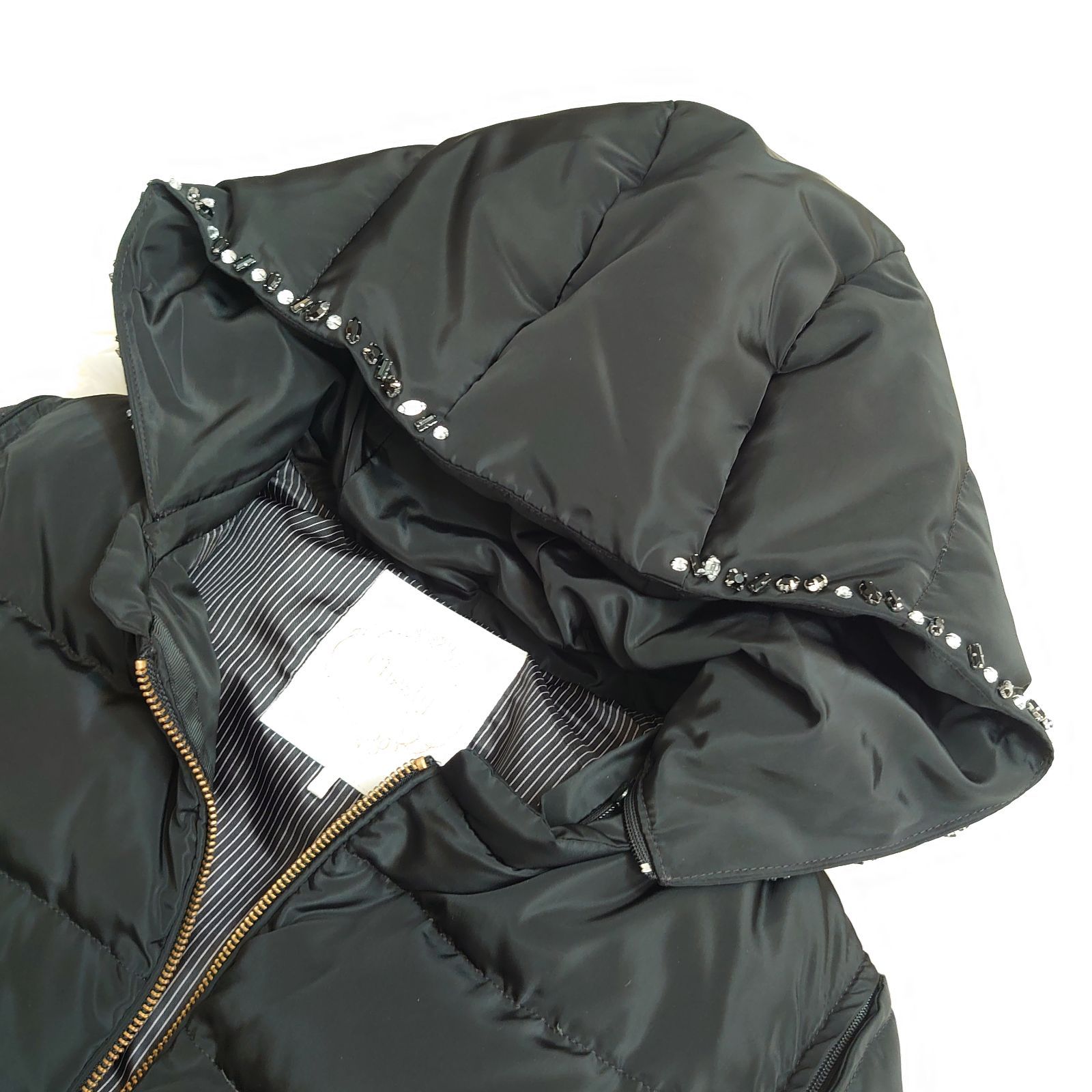 ペプラムビジューダウン めちゃくちゃ