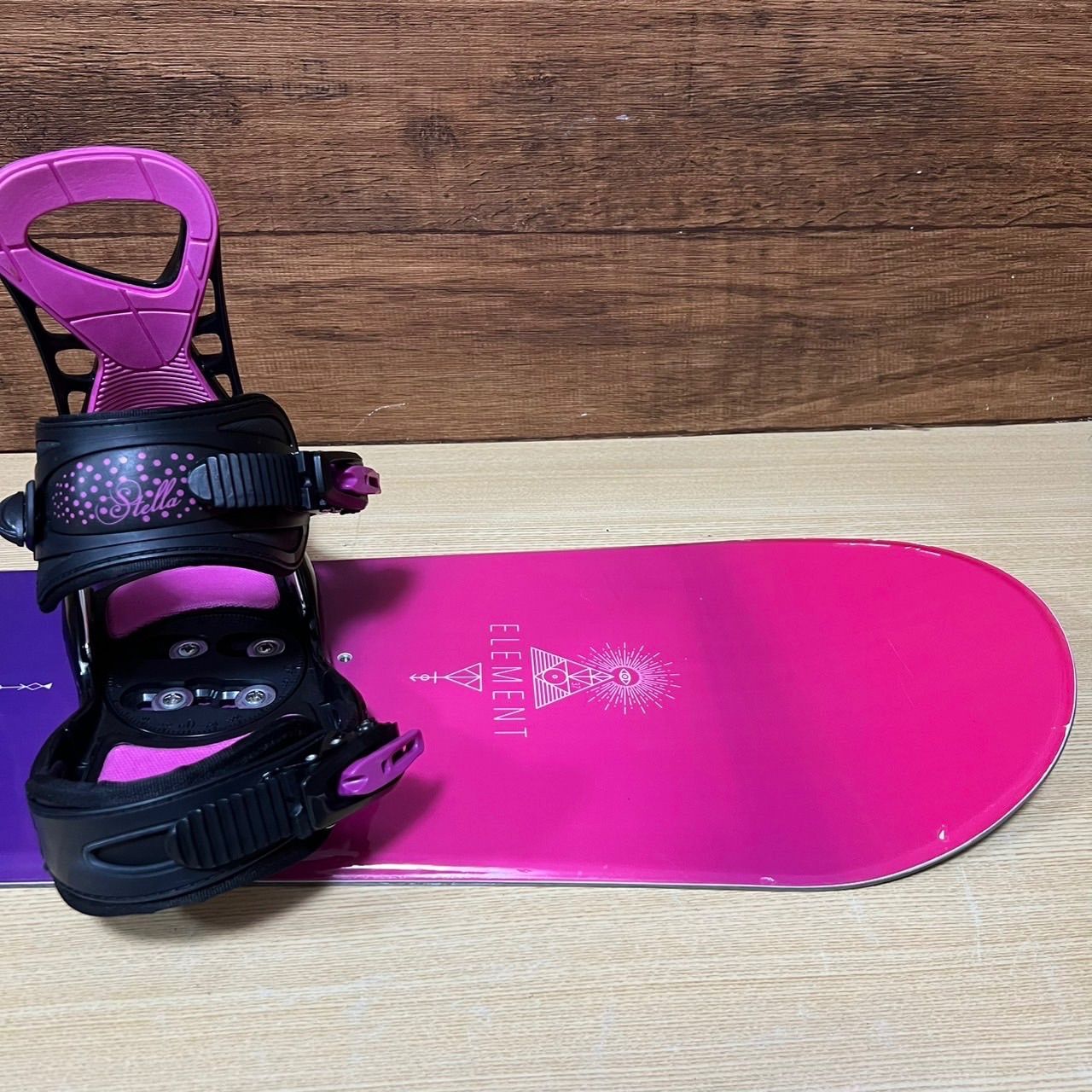 STELLA サロモン　初心者オススメ　レディース　スノーボード3点　138cm STELLA ステラ salomon サロモン 初心者オススメ レディース