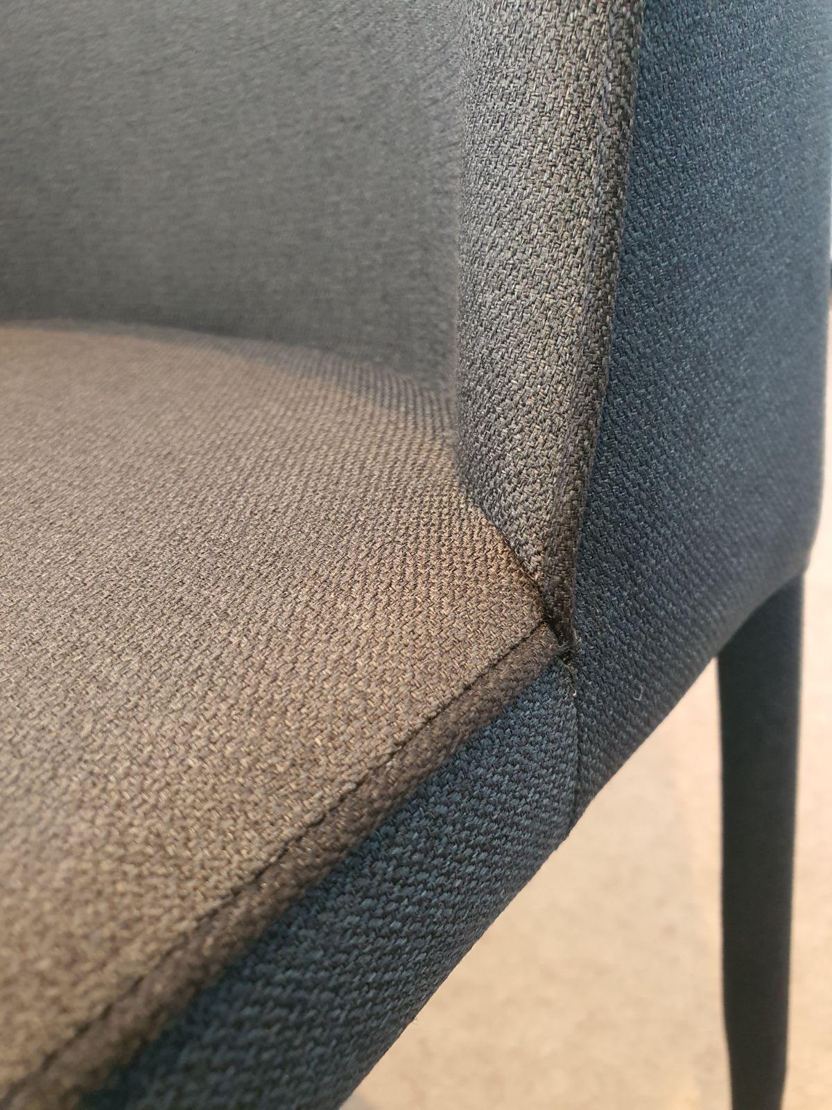 あずま工芸チェアセリオ TDC-9832 BL×GRY MARWIL-DEMENAGEMENTS_CH