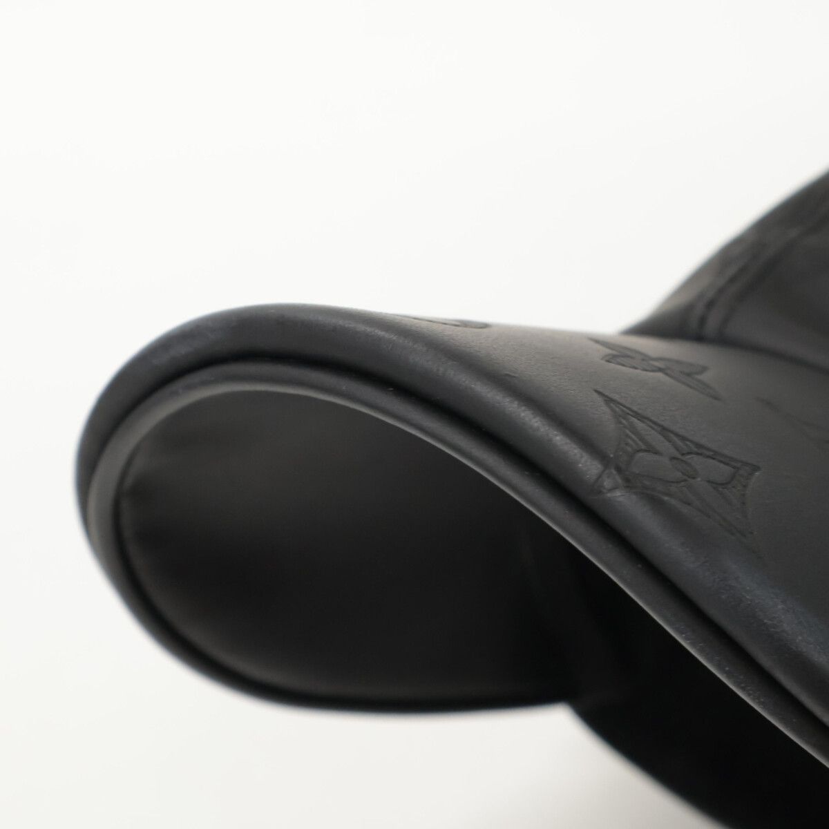 LOUIS VUITTON ルイヴィトン M76581 キャップ・モノグラム シャドウ 60