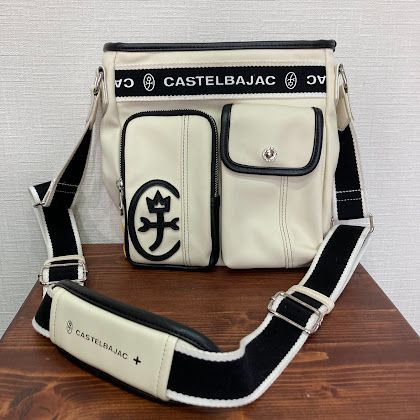 CASTELBAJAC カステルバジャック ショルダーバッグ アイボリー
