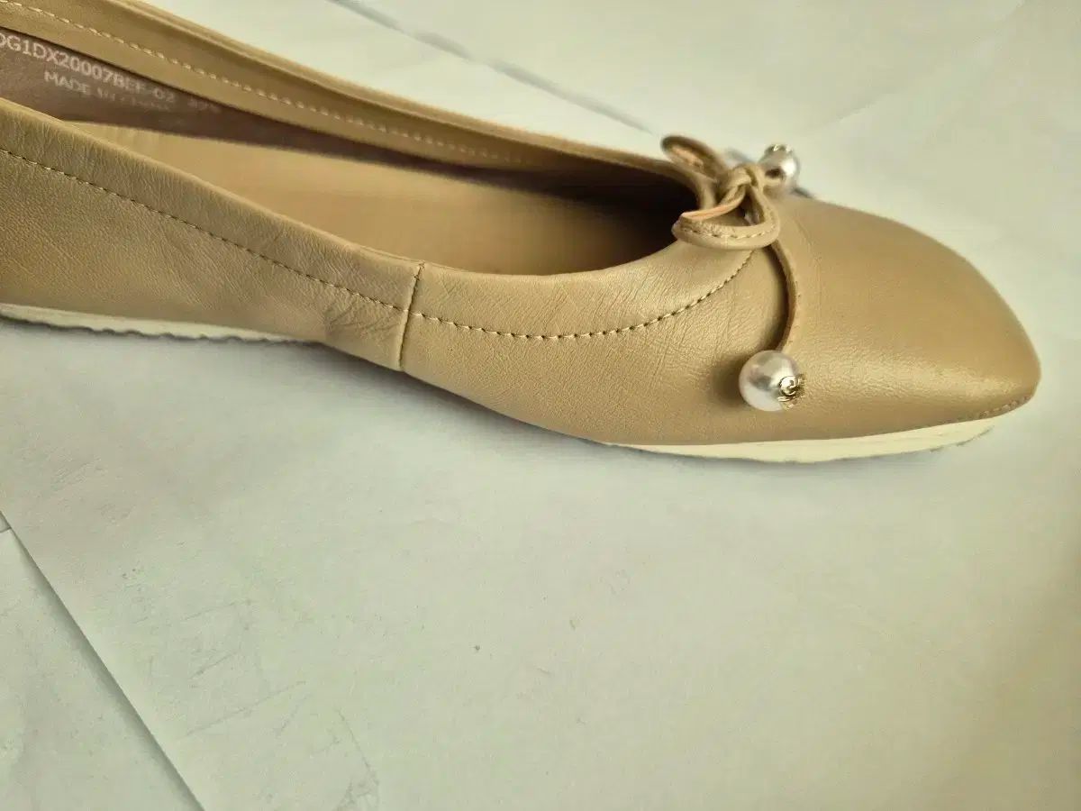 シューズ ベージュ