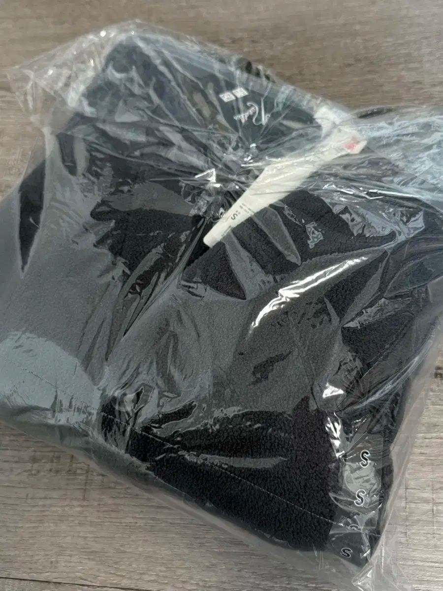 ユニクロ NEEDLES フリース カーディガン