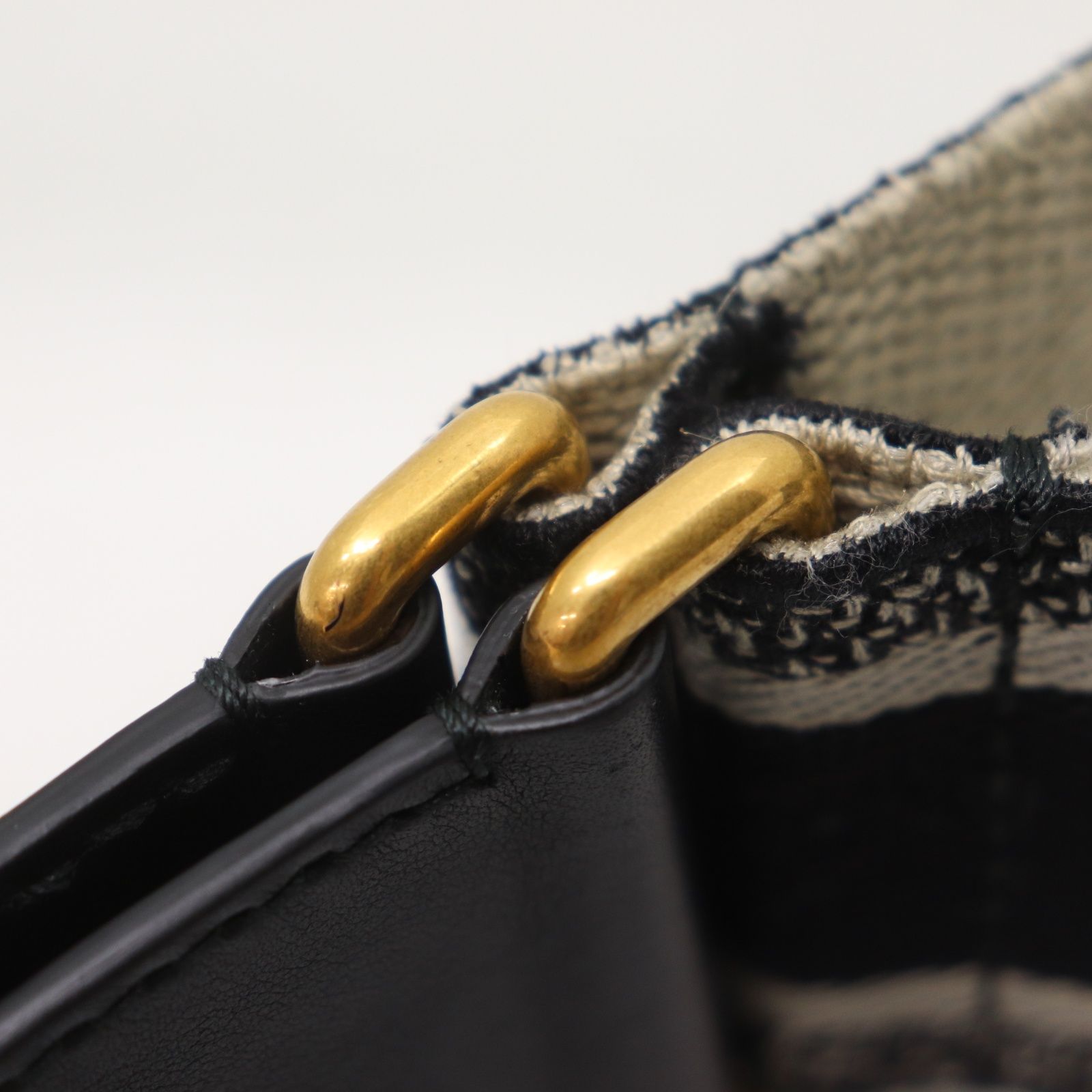 ブラック アンティークゴールドトーン