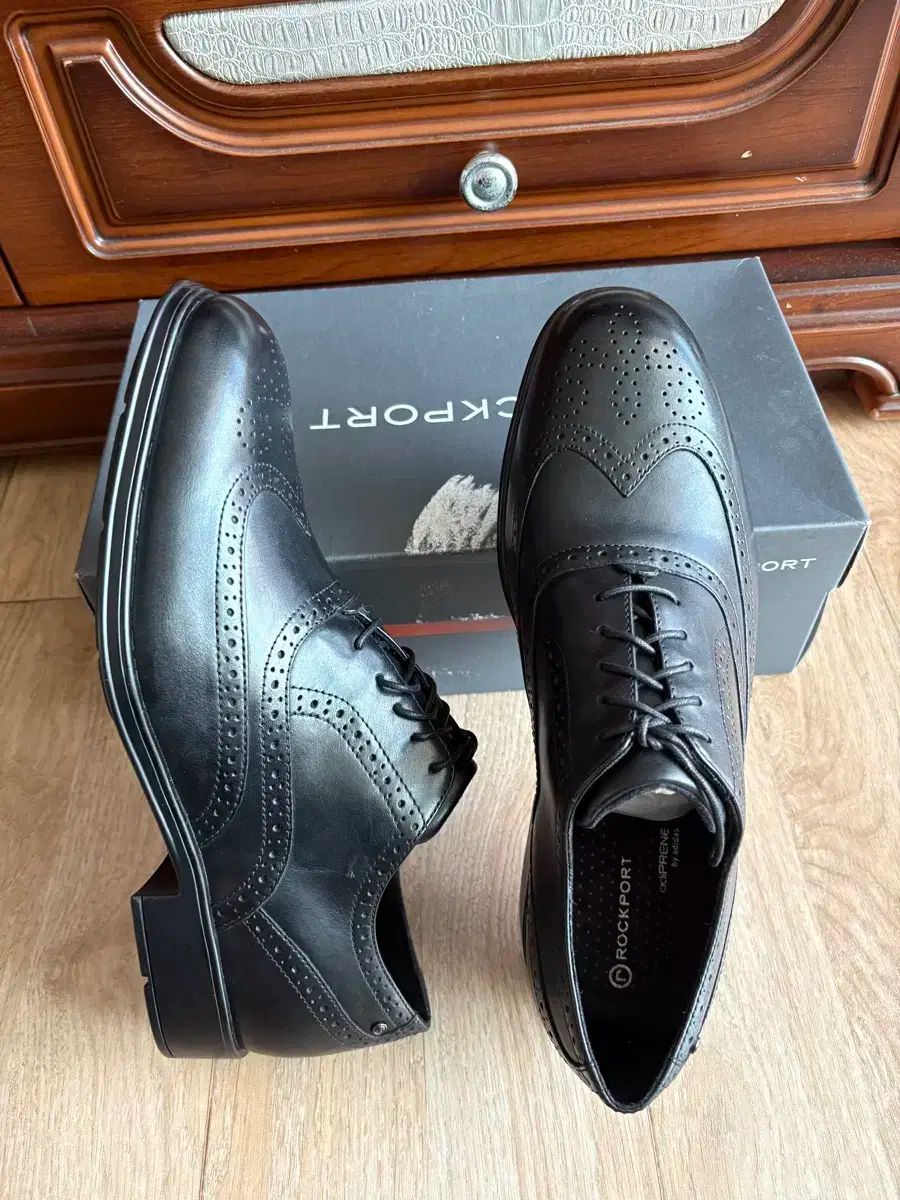 ウイングチップ ブラック