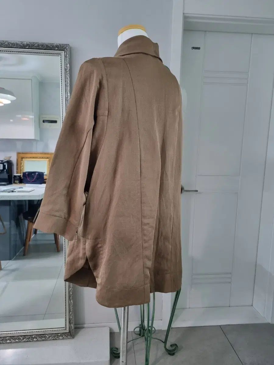 ルーズフィット トレンチジャケット