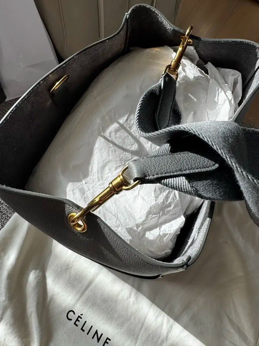 セリーヌ サングルバッグ