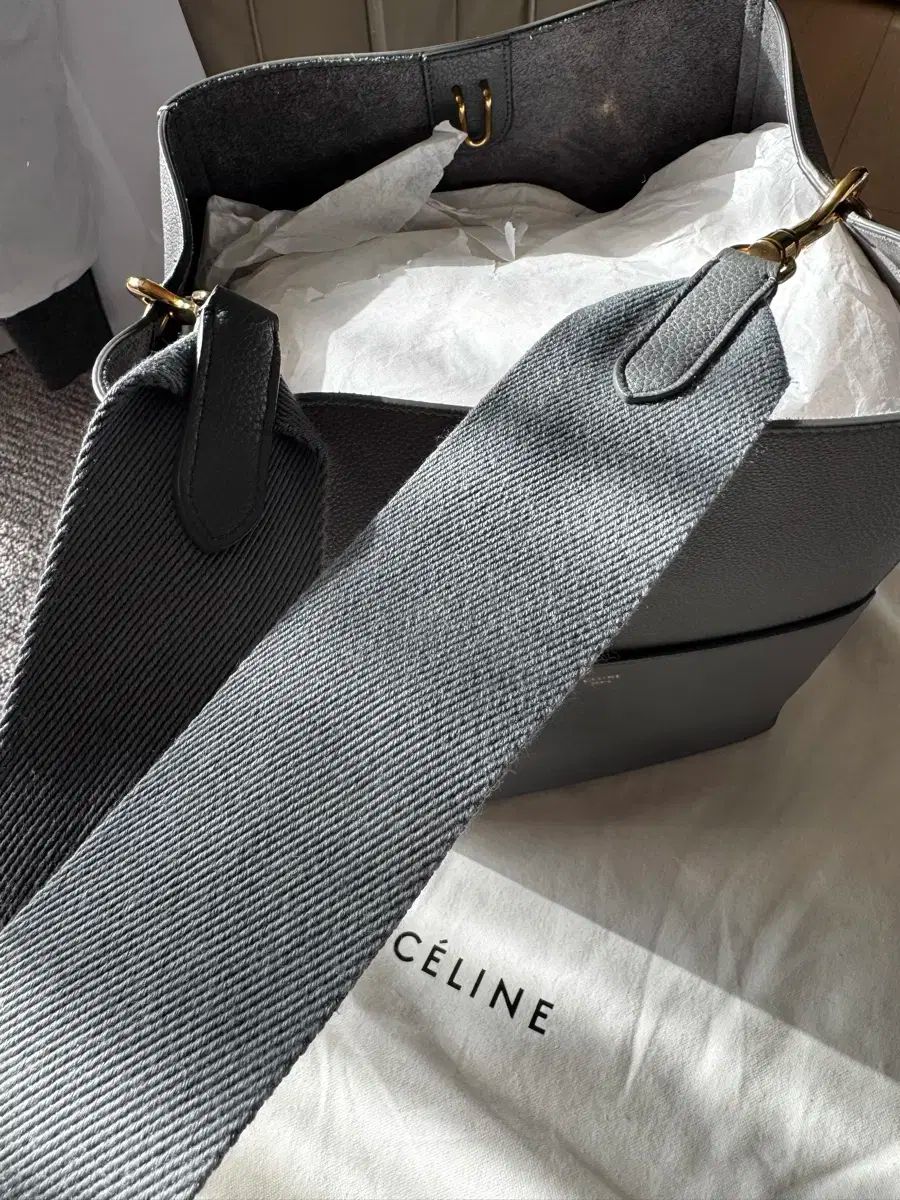 Celine セリーヌ サングルバッグ