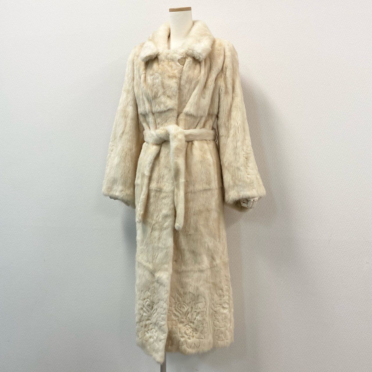 48k2 超 Pellicce Moda ペリーチェモーダ パールミンク フラワーカービングデザイン 超ロングコート 120cm ホワイト 最 本毛皮 MINK FURt18r