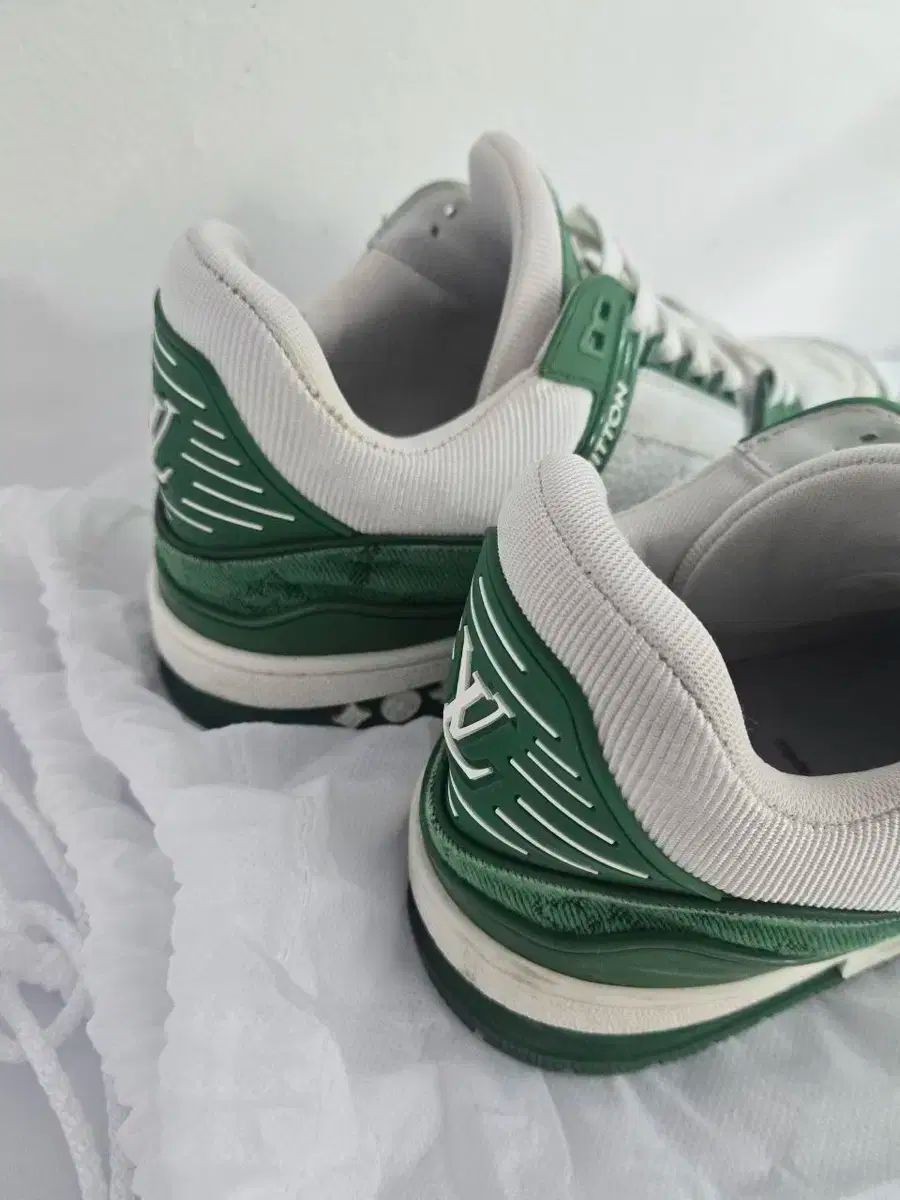 ルイヴィトン スニーカー