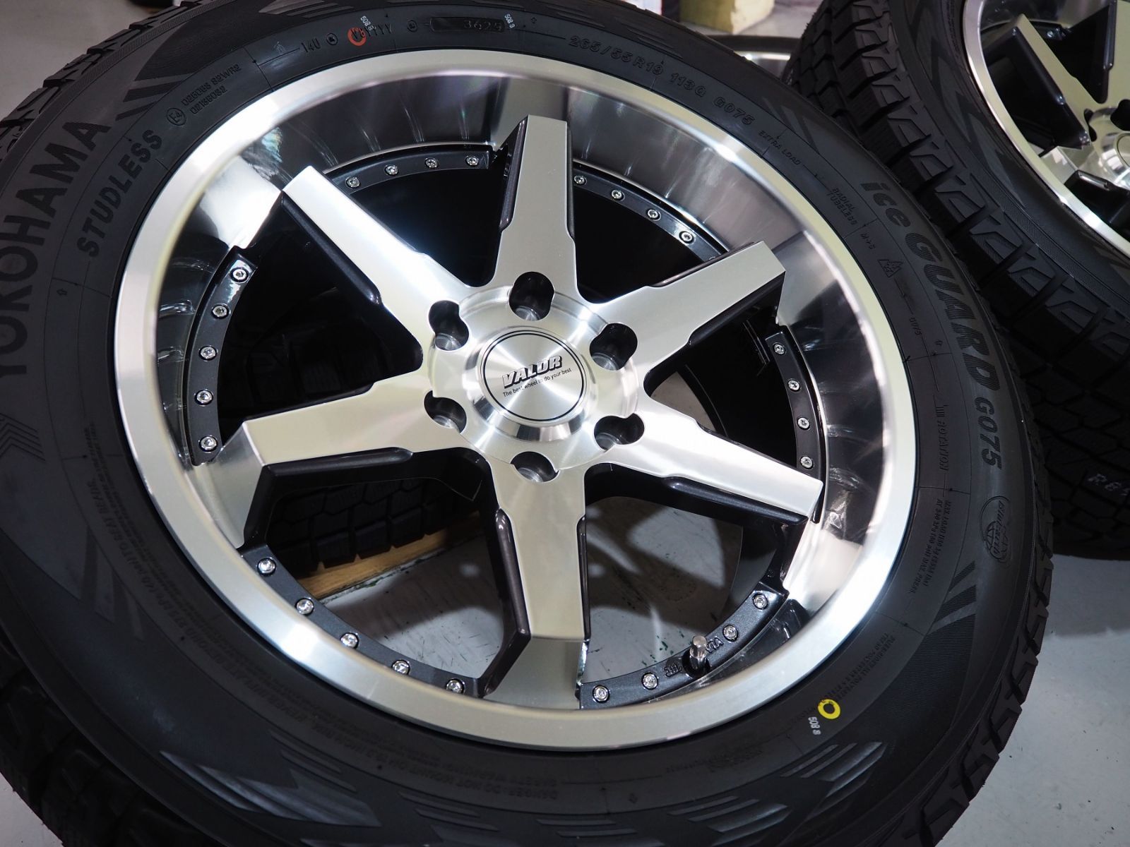 スタッドレスタイヤ 150系