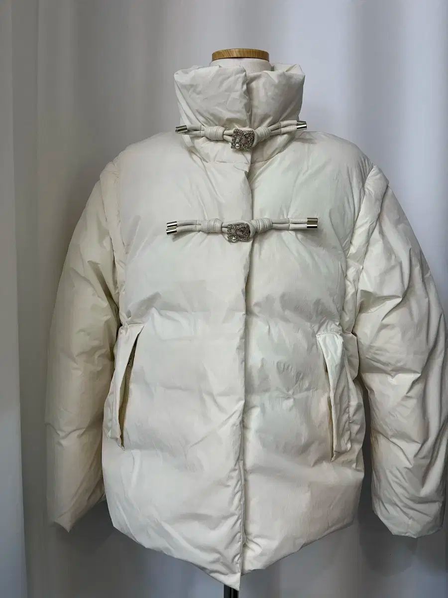 マイン アイボリー ダウン と変わらないですよ