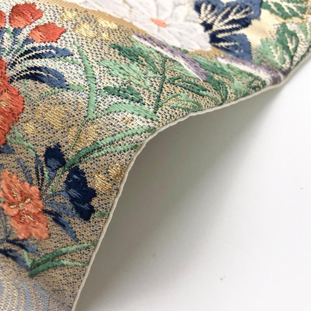 流水に花模様 菖蒲