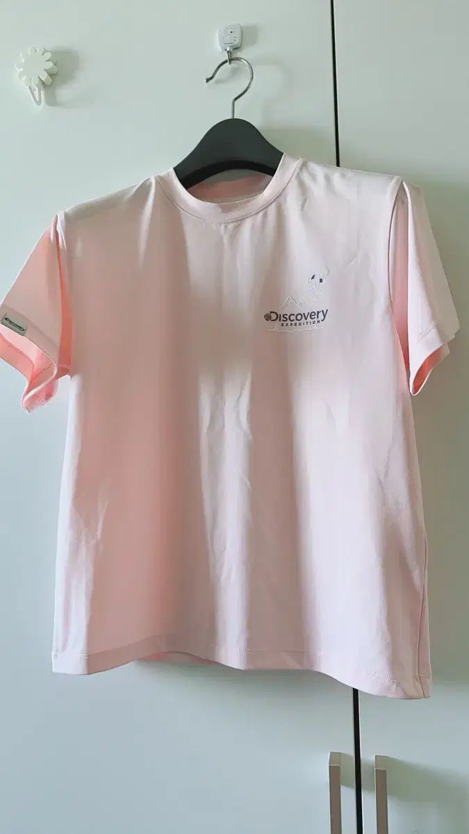 DISCOVERY ピンク 半袖 Tシャツ