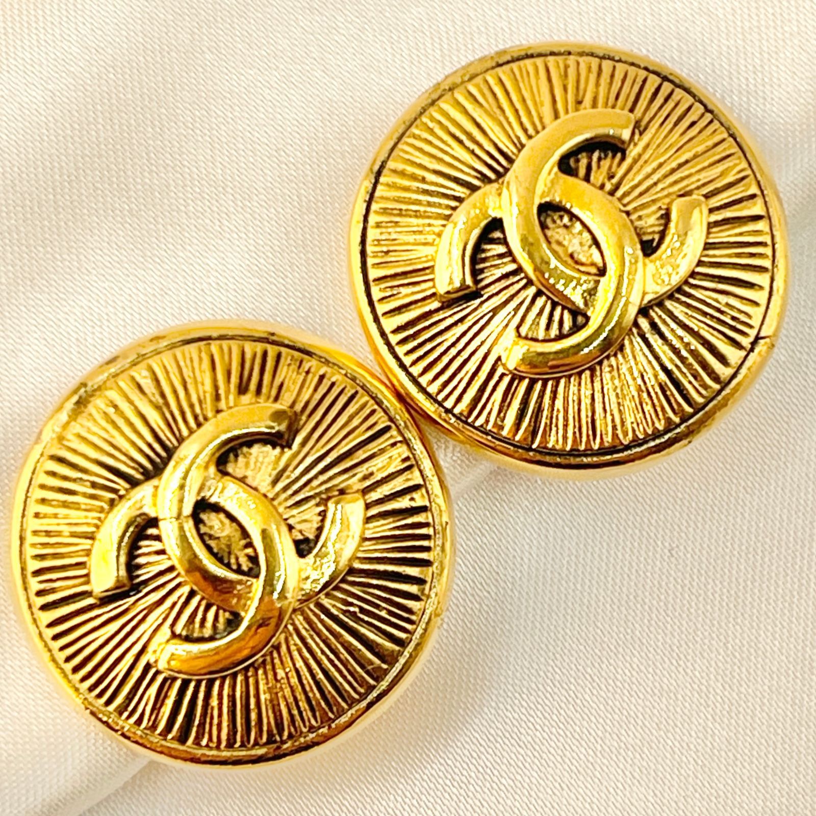 シャネル ヴィンテージ イヤリング ココマーク ラウンド型 コメ有