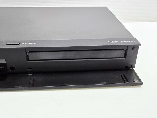 品 シャープ SHARP BDレコーダー 500 GB 2番組同時録画 本体割れあり 2 B C 05 DW 1 製 YR 17633 ブルーレイレコーダー レコーダー