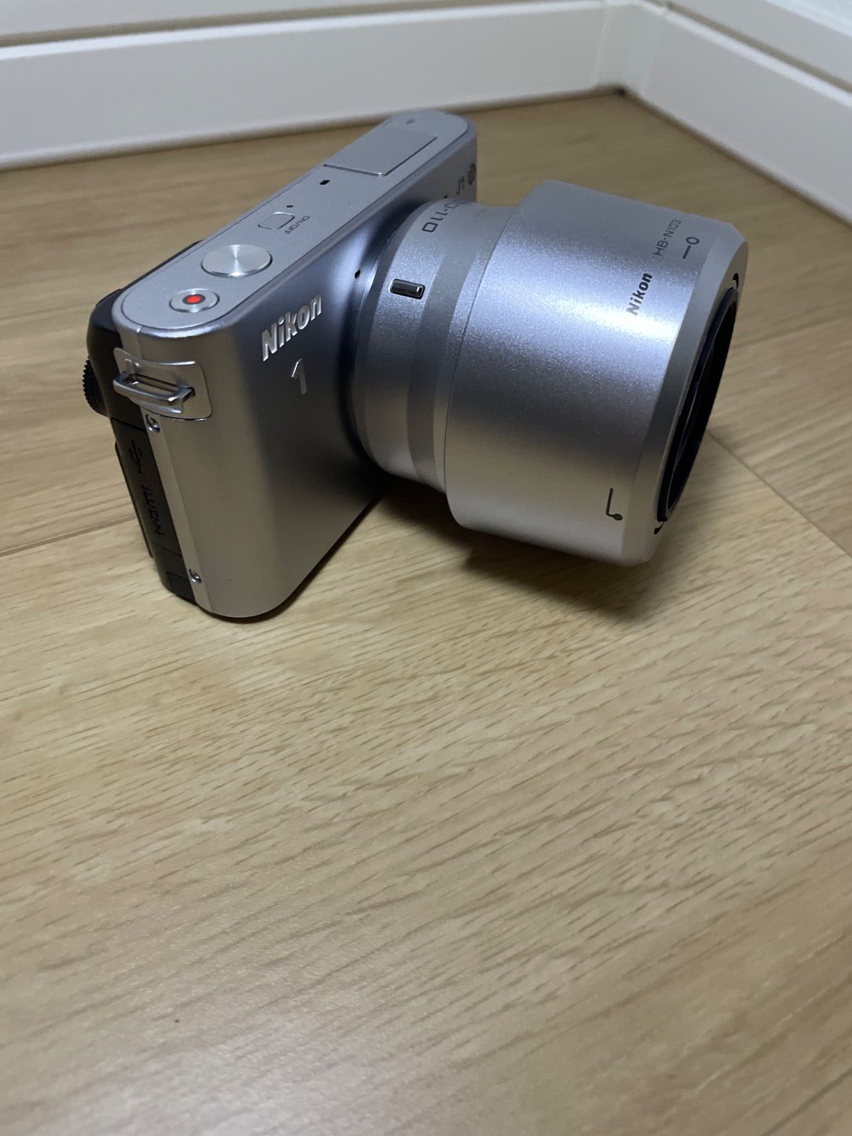  Nikon ミラーレス一眼カメラ 1 J ｼﾙﾊﾞｰ ミラーレス一眼 デジタルカメラ