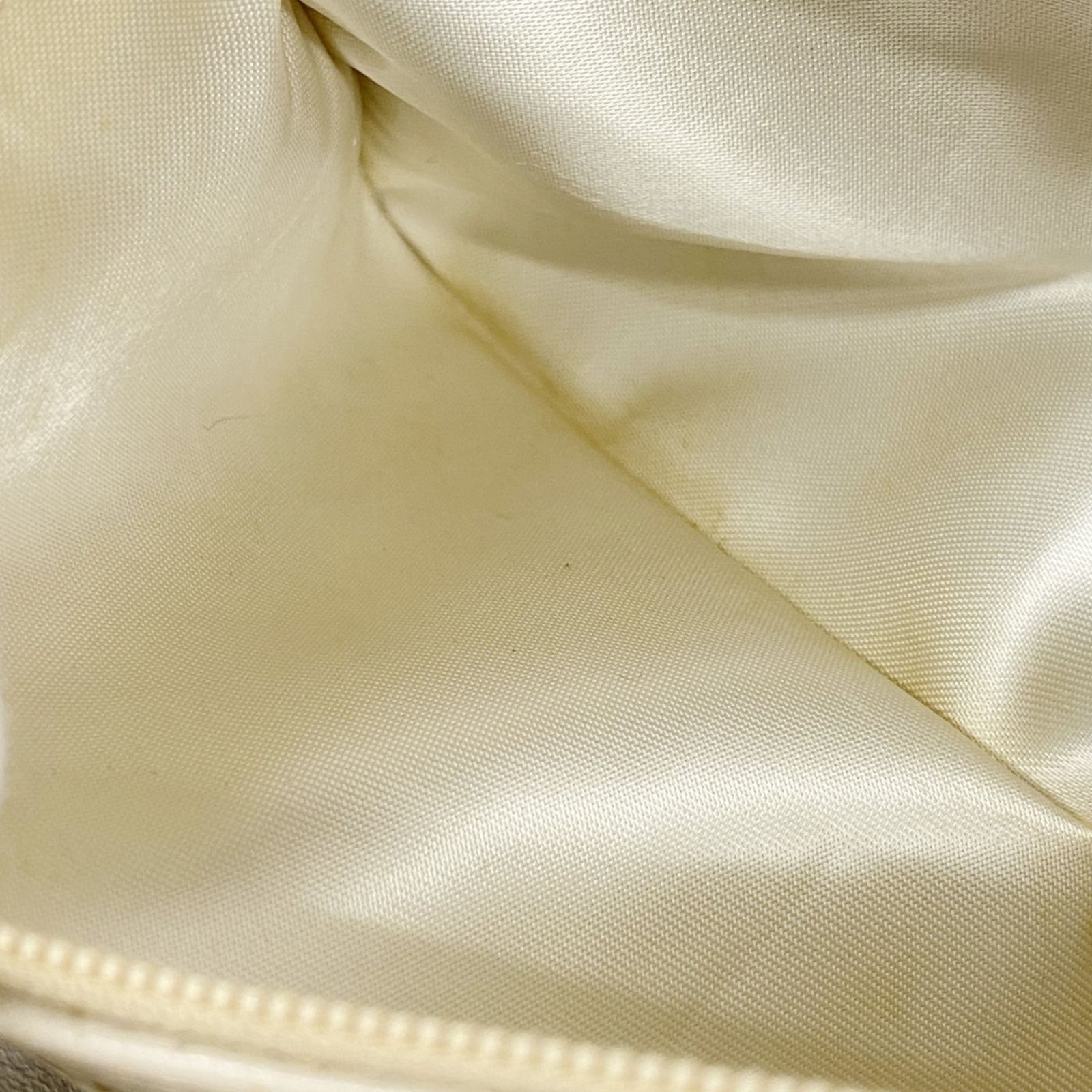 ショルダーバッグ