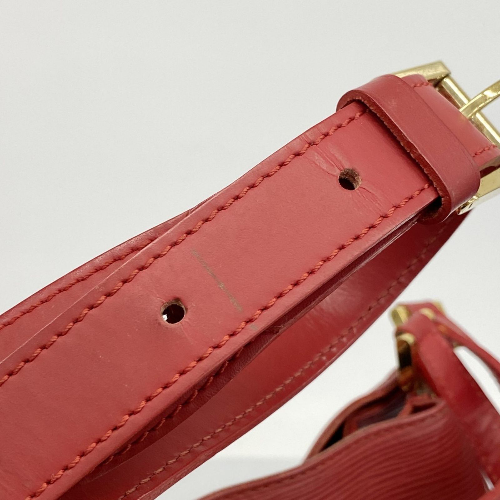 ルイ ヴィトン Louis Vuitton ルイ ヴィトン ショルダーバッグ エピ マンダラ M5889E ルージュレディース DECORATOM_COM_BR